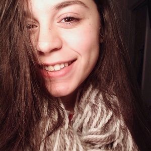 Meet your Posher, Katelyn