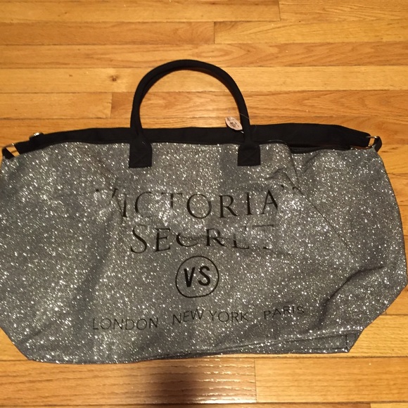 Victoria's Secret weekend getaway bag