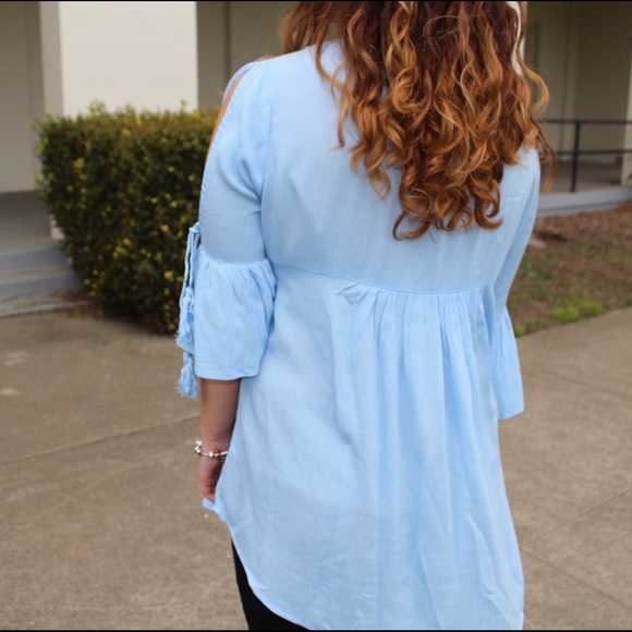 ✳️CLEARANCE✳️ Blue Tunic Tassel Blouse - Picture 4 of 4