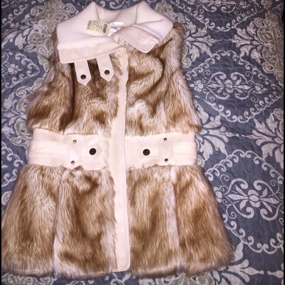 NWT Arden B faux-fur vest