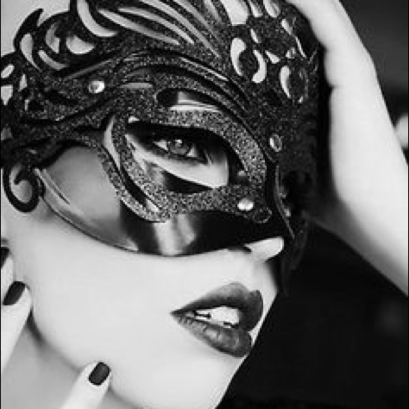 Meet your Posher, Alicia - Picture 1 of 1