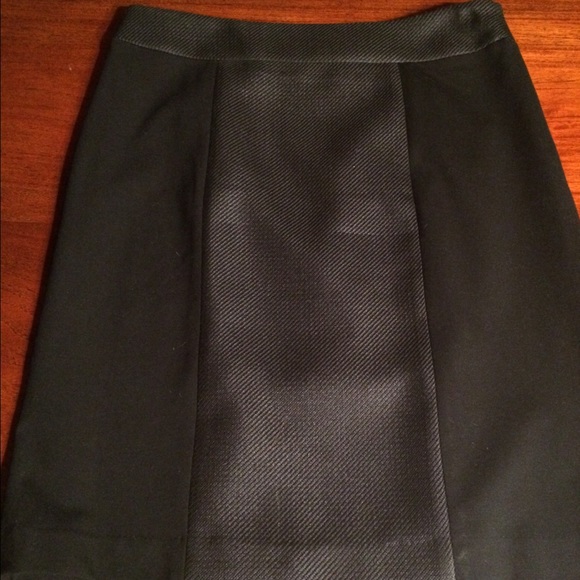 Etcetera blk skirt w/shimmery panel front & back. - Picture 1 of 1