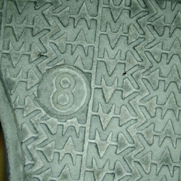 Micheal khors shoes - Picture 2 of 3