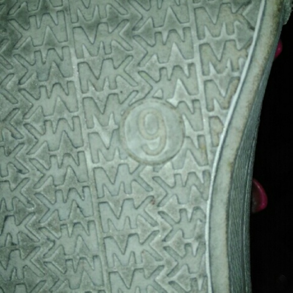 Micheal khors shoes - Picture 3 of 3