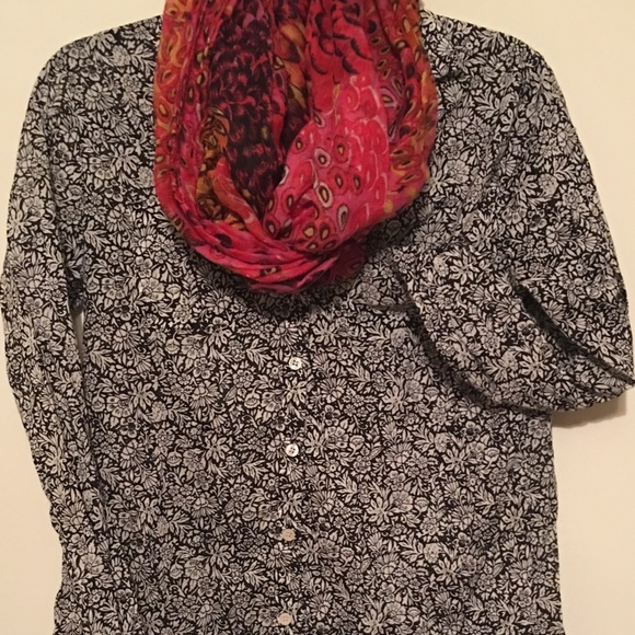 LOFT button down blouse - Picture 2 of 4
