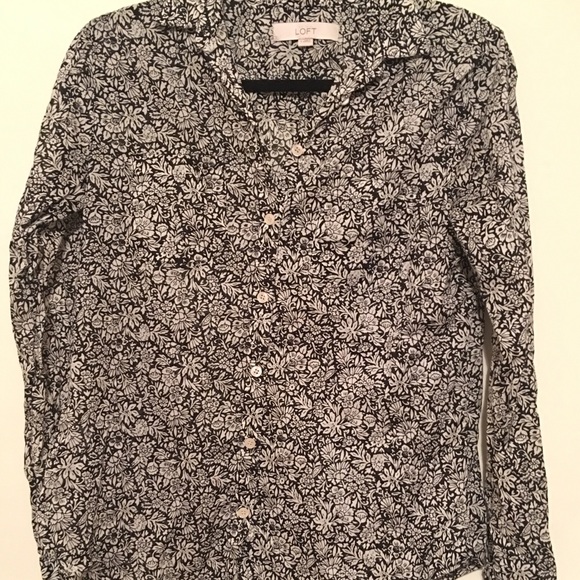 LOFT button down blouse - Picture 3 of 4