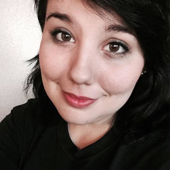 Meet your Posher, Anna - Picture 1 of 1