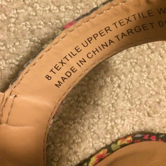 Xhilration Floral Wedges - Picture 3 of 3