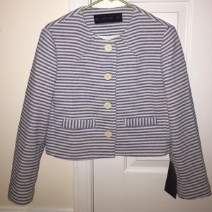 Cute striped cropped jacket.