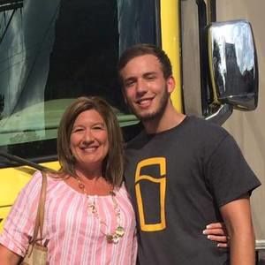 Meet your Posher, April