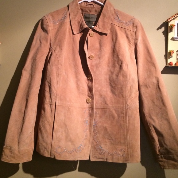 Super cute leather jacket