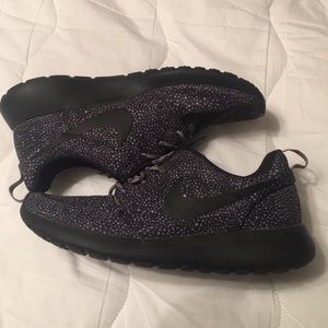 Black Roshes
