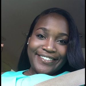 Meet your Posher, Marissa