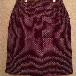 Brand new fitted skirt. Fully lined.