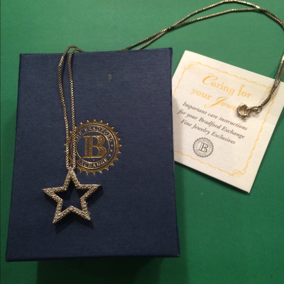 Beautiful Authentic Bradford Exchange Necklace