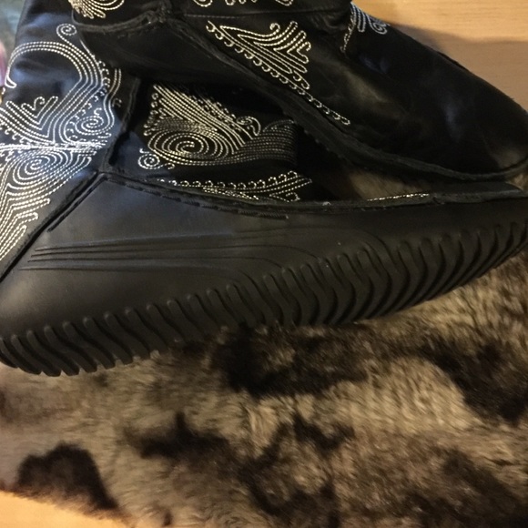 Puma like new boot black leather rubber winter
