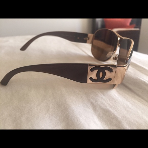 Designer Chanel brown/gold sunglasses