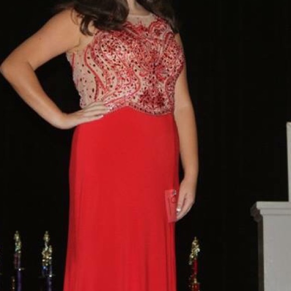 Long Pageant Or Prom Dress - Picture 1 of 4