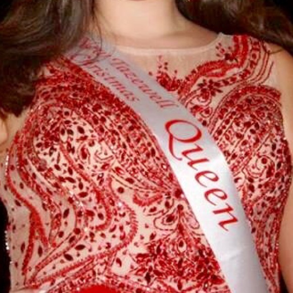 Long Pageant Or Prom Dress - Picture 2 of 4