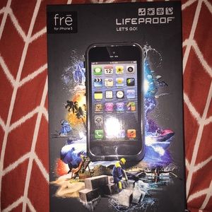 iPhone 5 life proof case