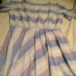 Vintage blouson dress from 1960's size 16. Vintage blouson dress from 1960's size 16.