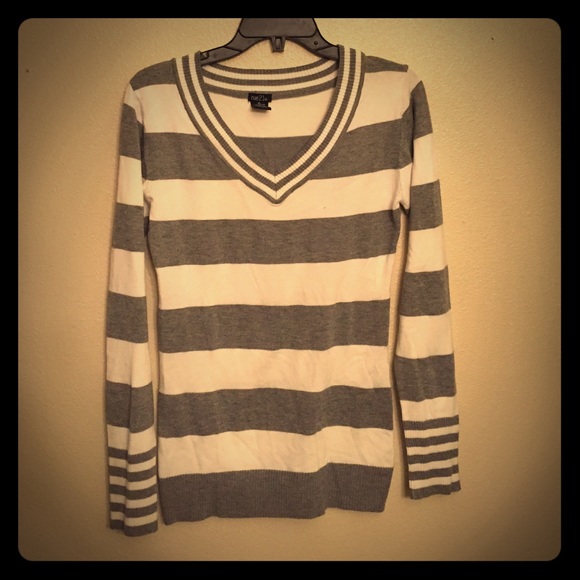 Rue 21 striped sweater only worn once.