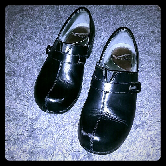 Black Danskos