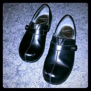 Black Danskos