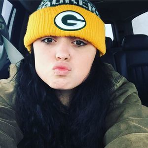 Meet your Posher, Jade