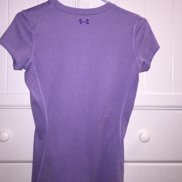 Under armour fitted vneck - Picture 3 of 3