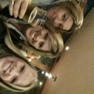 Meet your Posher, Samantha