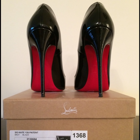Christian Louboutin So Kate Pumps - Picture 2 of 4