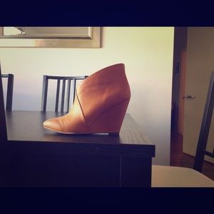 Camel colored Seychelles wedge booties.