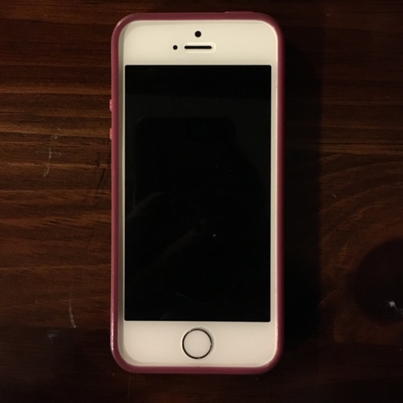 Victoria's Secret iPhone 5/5s Case - Picture 2 of 2