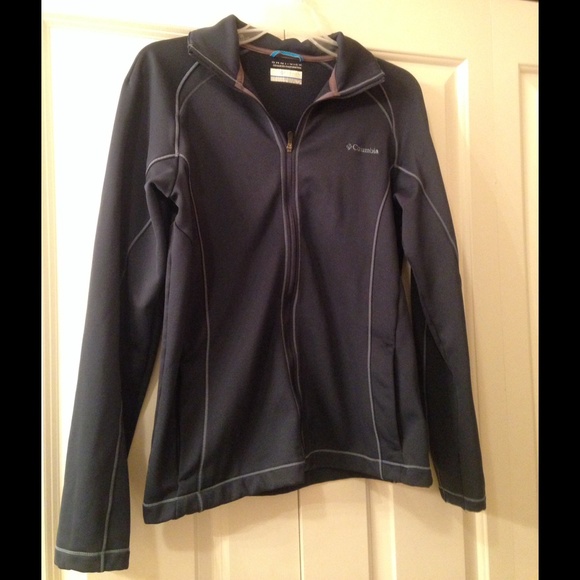 Columbia zip up jacket in Medium