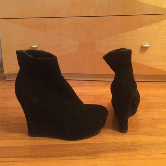 Black suede wedges
