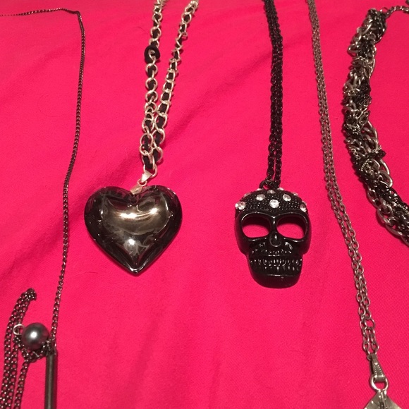 Necklace bundle - Picture 2 of 4