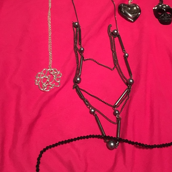 Necklace bundle - Picture 4 of 4