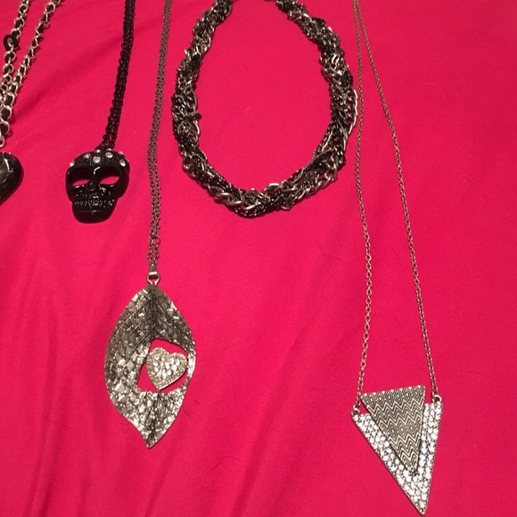 Necklace bundle - Picture 3 of 4