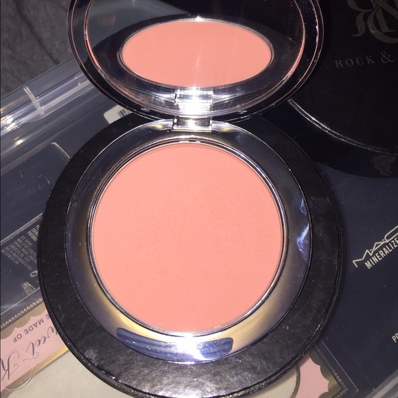 Rock & Republic Blush