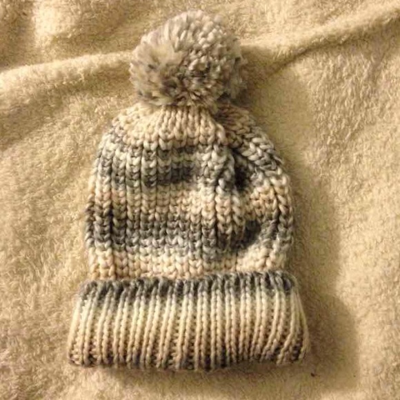 Pom Pom Beanie