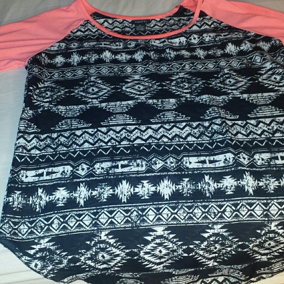 Rue 21 half sleeve shirt