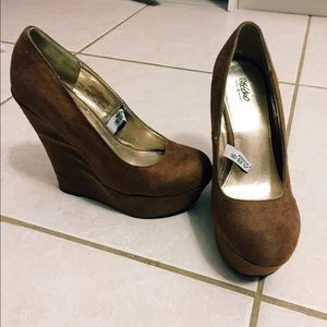 Brown wedges