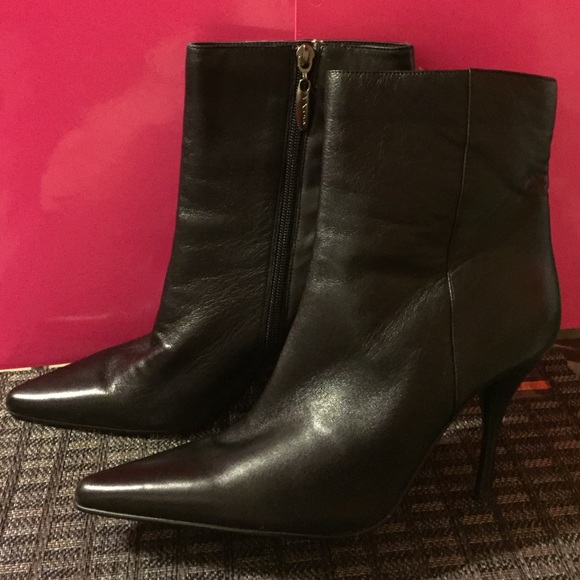 Leather boots - Picture 2 of 4