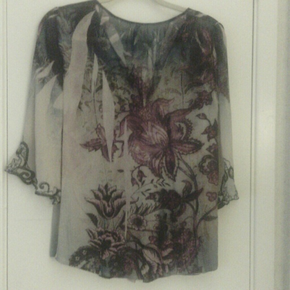 Top - Picture 2 of 2