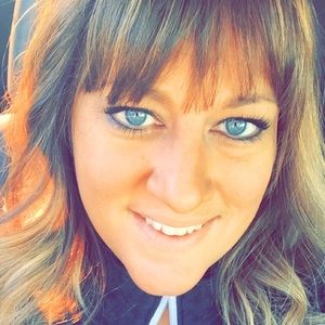 Meet your Posher, Alicia