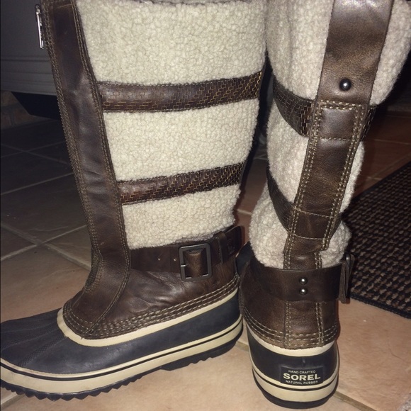 SOREL Helen of Tundra II