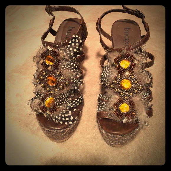 Bucco wedges