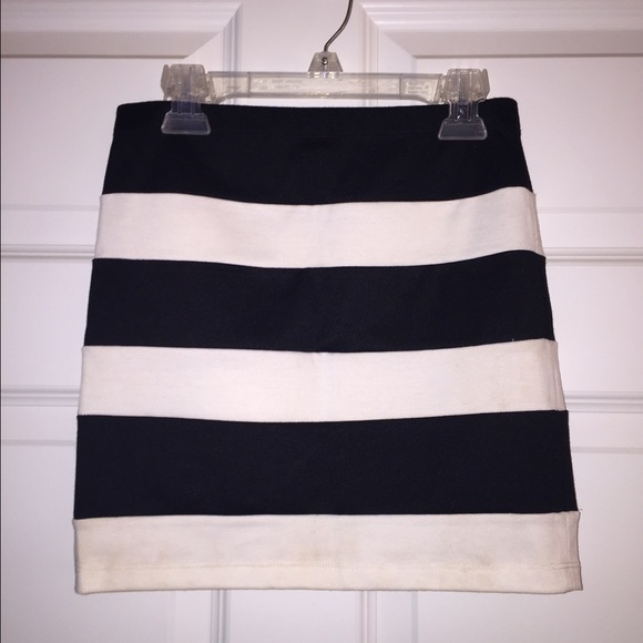 Striped mini skirt