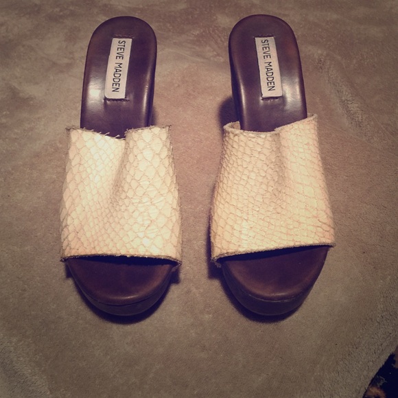 Steve Madden wedges
